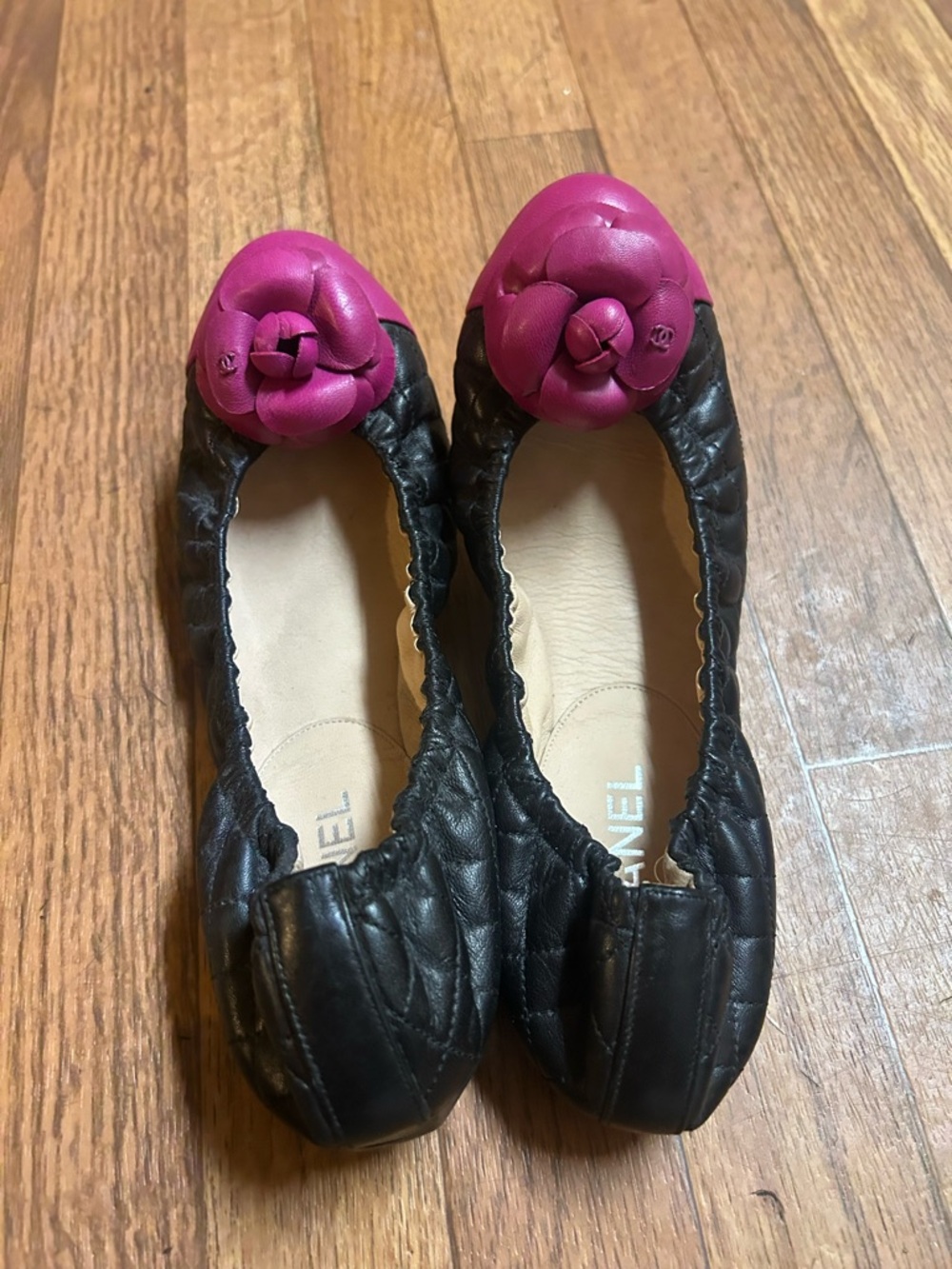 CHANEL Black Quilted Leather Ballet Flats with Hot Pink Camellia Cap - Picture 2 of 9